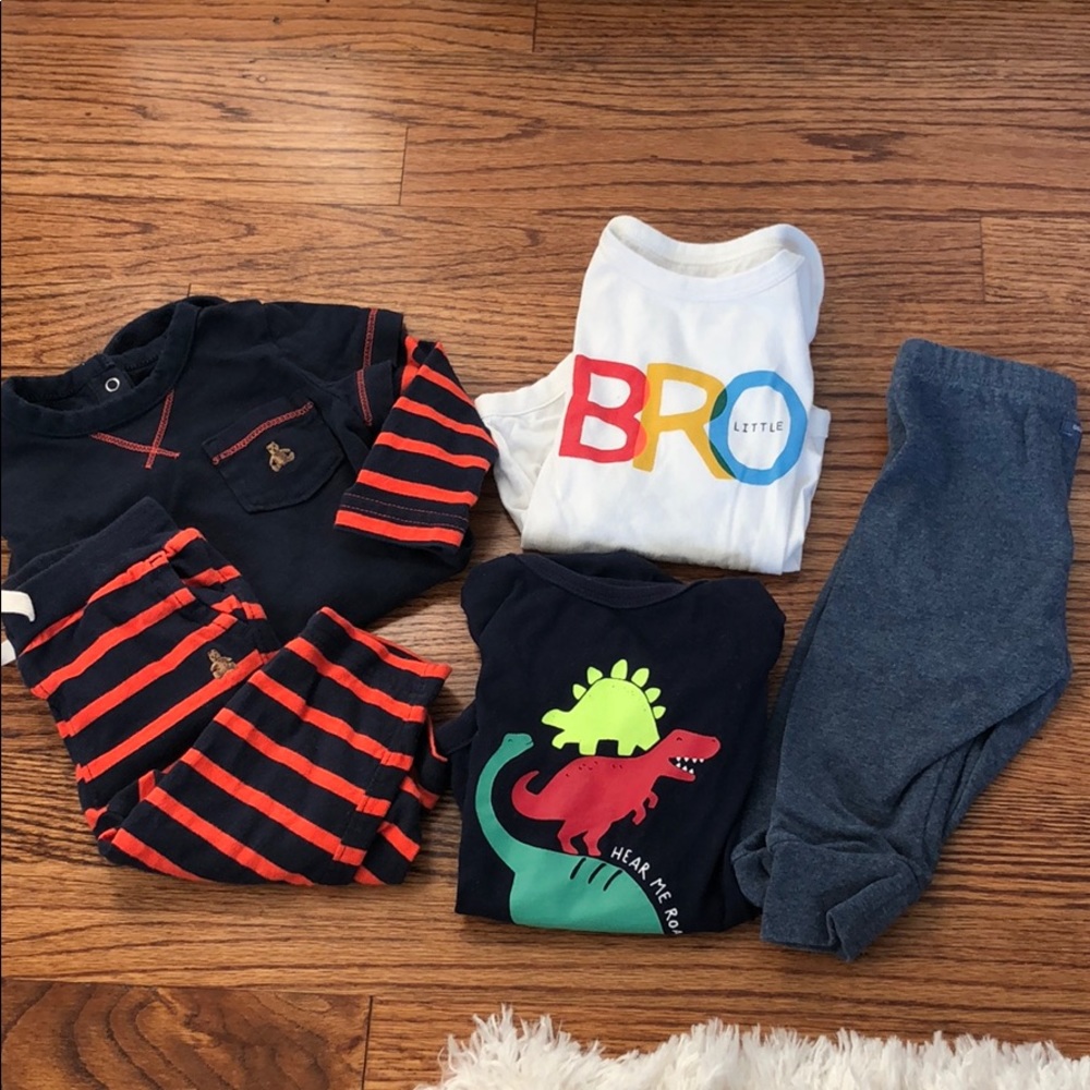 Baby Gap outfits size 6-12